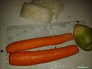 Пошаговое фото рецепта «Салат из фунчезы, зеленой редьки и моркови»