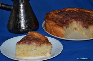 Фото рецепта «Сливочно-ванильный пирог с яблоками и клюквенным джемом»