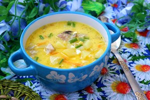 Фото рецепта «Рыбный суп с яйцом и сметаной»