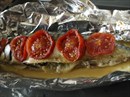 Пошаговое фото рецепта «Скумбрия, запечённая с помидорами и зеленью»