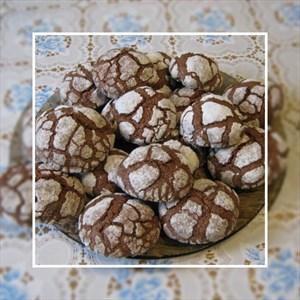 Фото рецепта «Шоколадное печенье с кракелюрами(Треснутое печенье)»