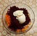 Пошаговое фото рецепта «Салат с редькой, свёклой и морковью»